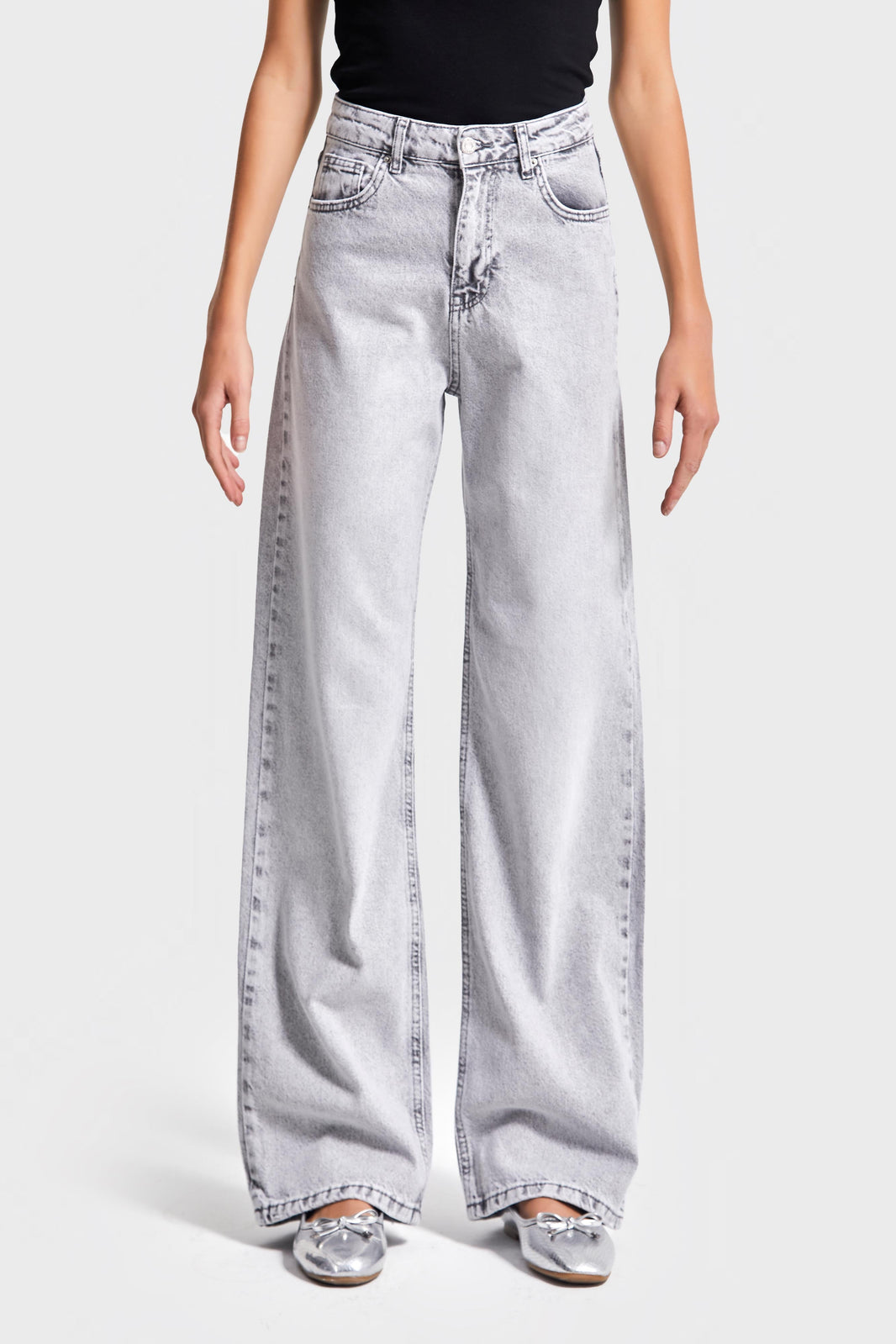 EMMA Straight High Rise Jeans - Light Gray