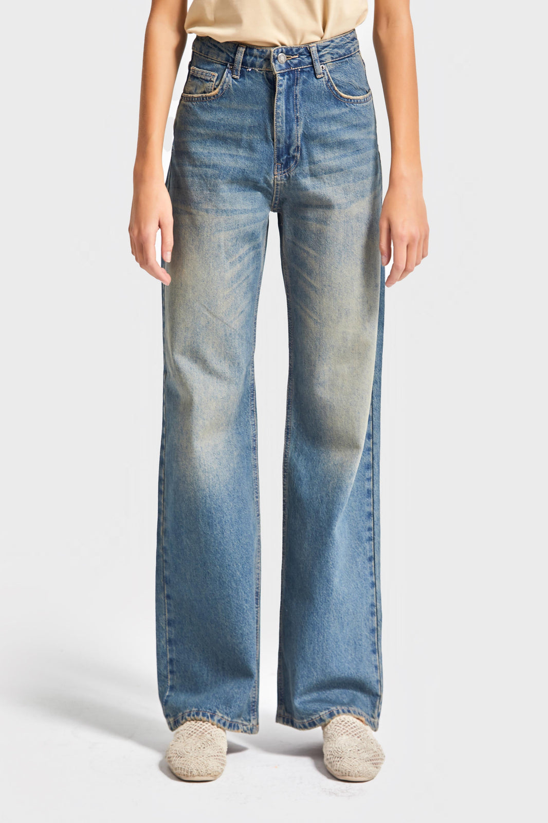 Straight Mid Rise Jeans