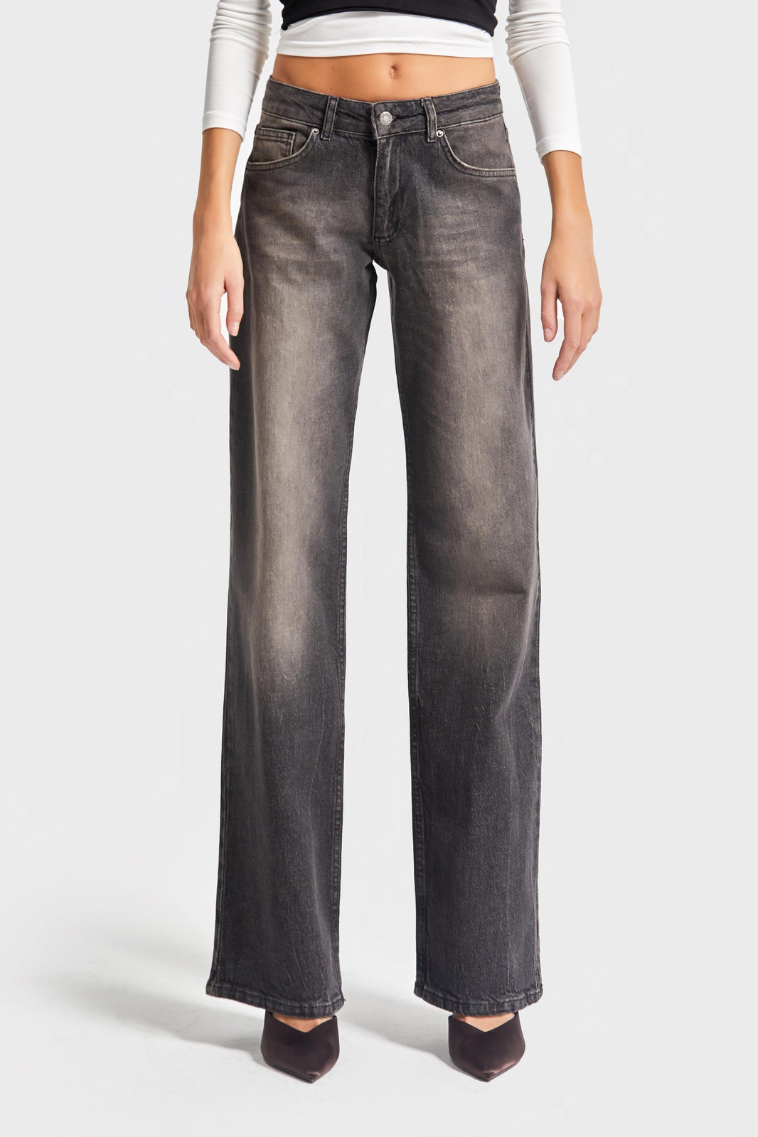Straight Mid Rise Jeans - Chocolate
