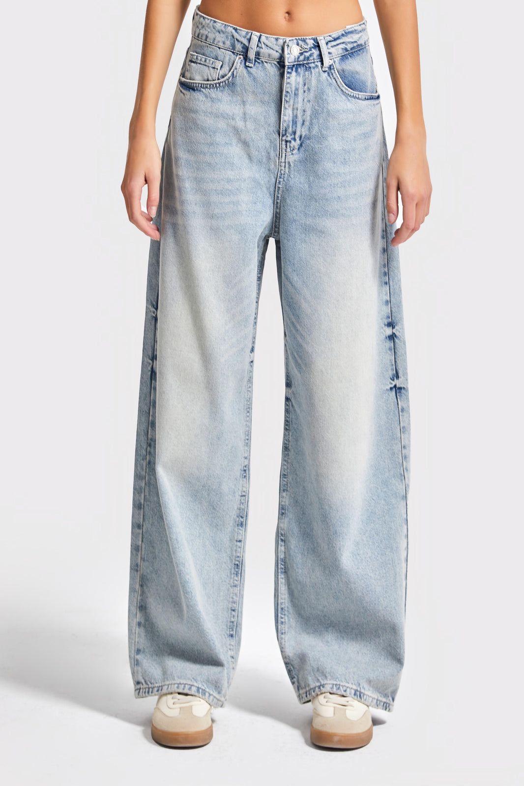 Baggy Mid Rise Jeans