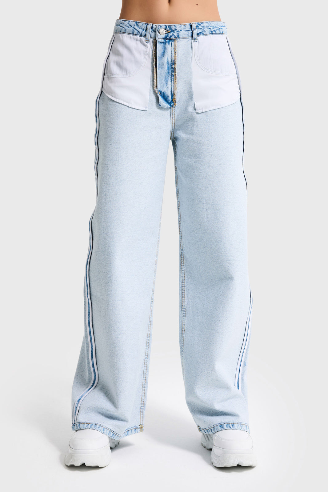 REVERSE BAGGY MID RISE JEANS