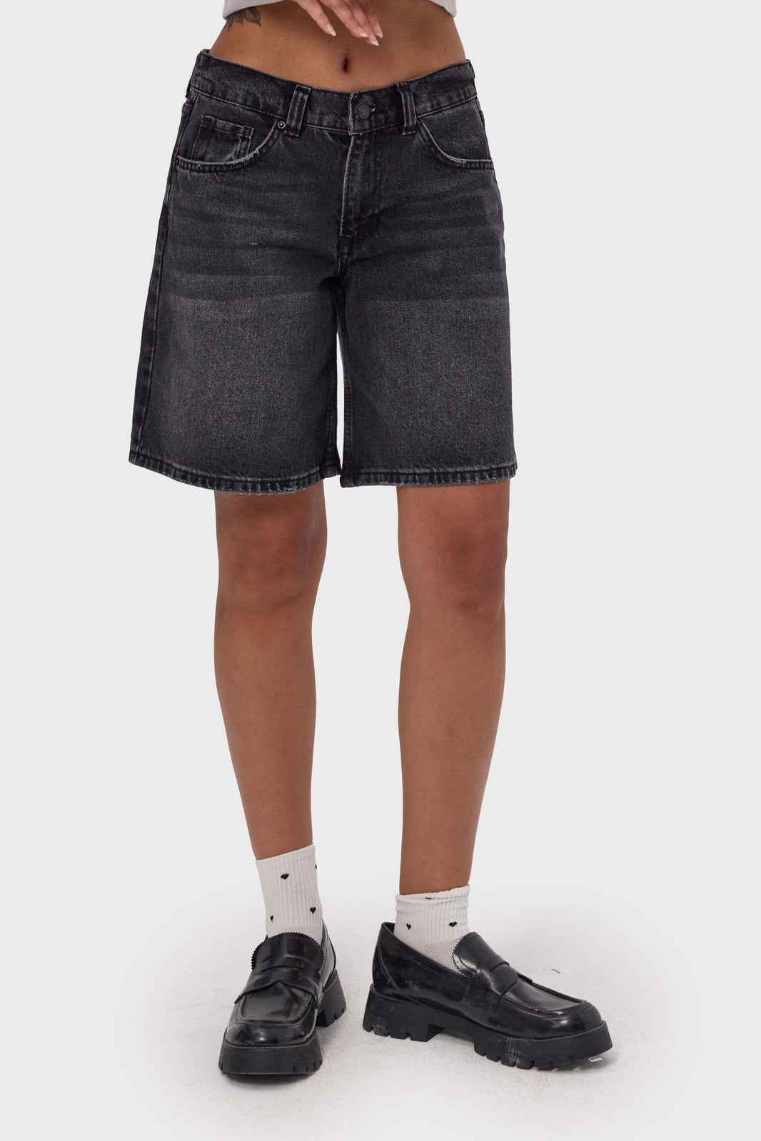 ELASTICATED BAGGY DENIM SHORT - SOFT BLACK