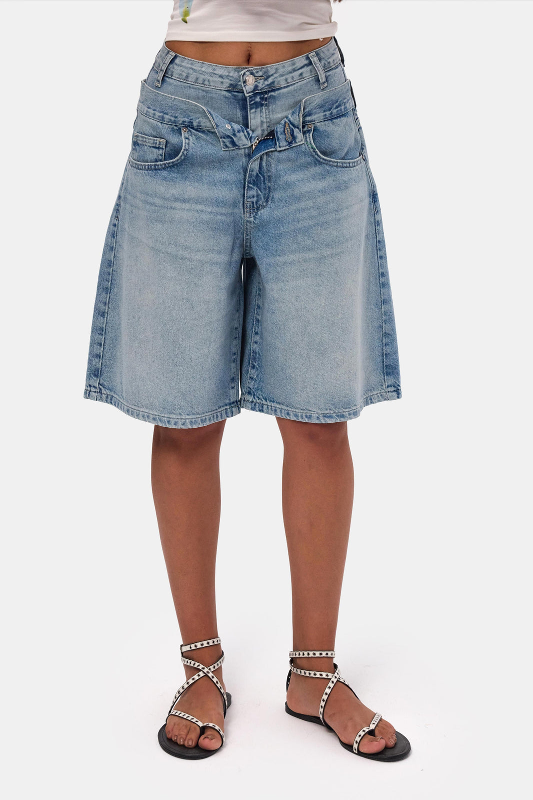 DOUBLE WAIST BERMUDA SHORTS