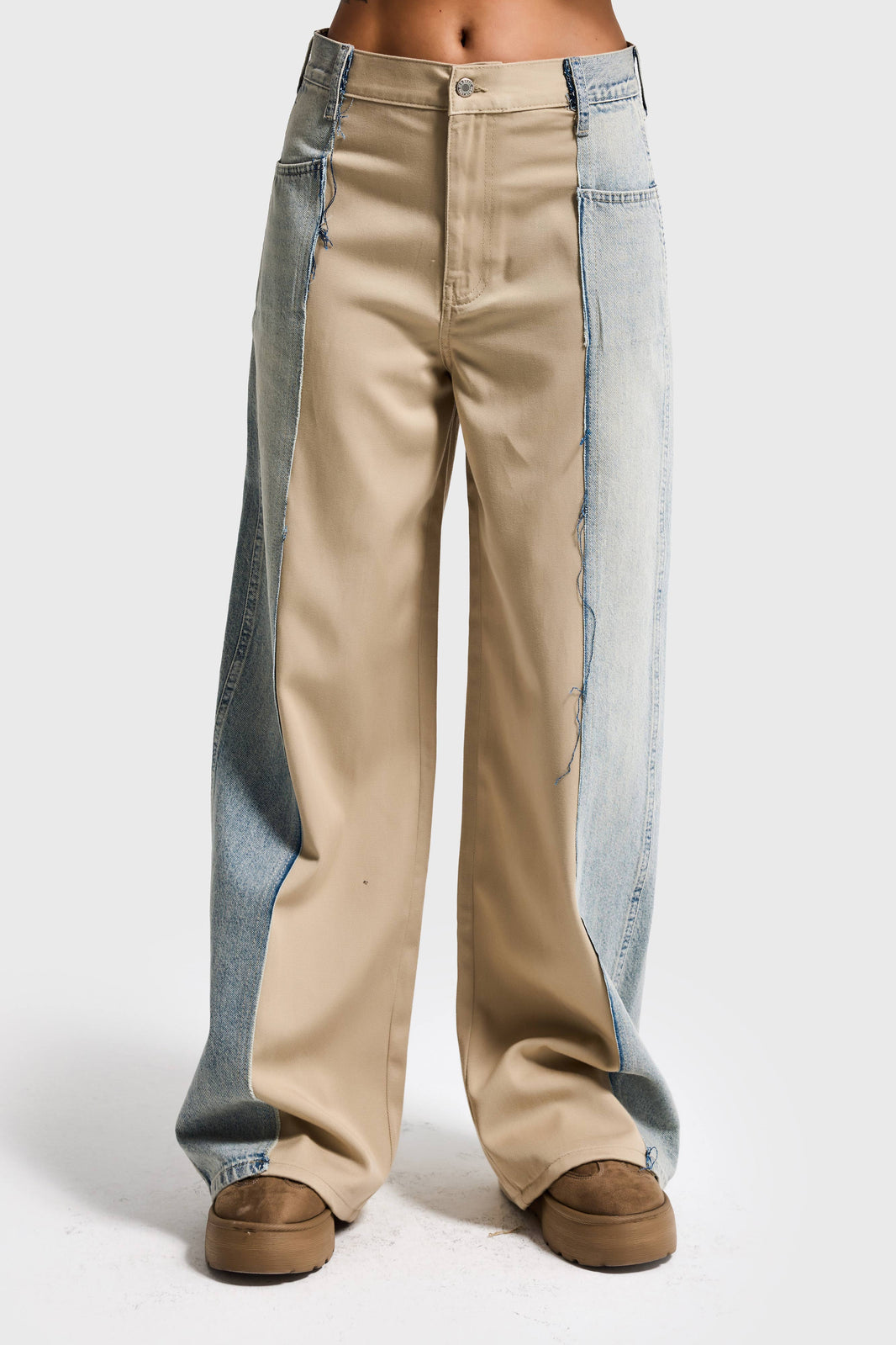 MEGA BAGGY MID RISE JEANS