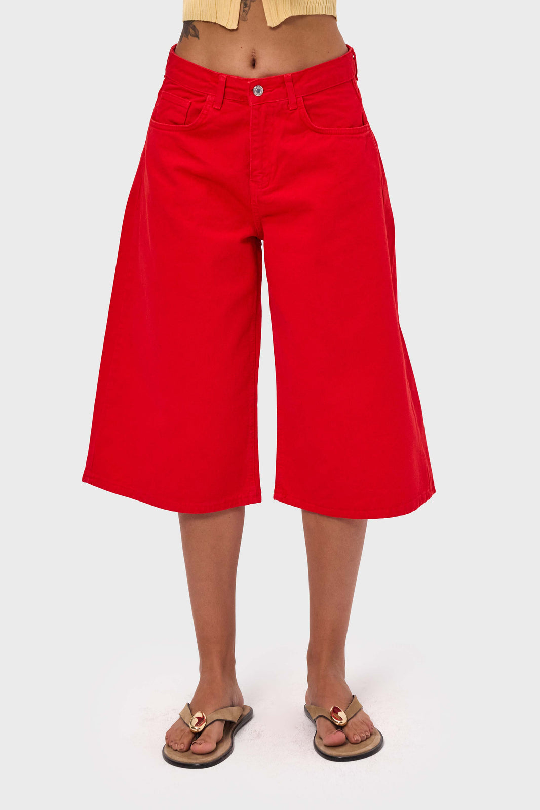 BAGGY BERMUDA SHORT - CRIMSON