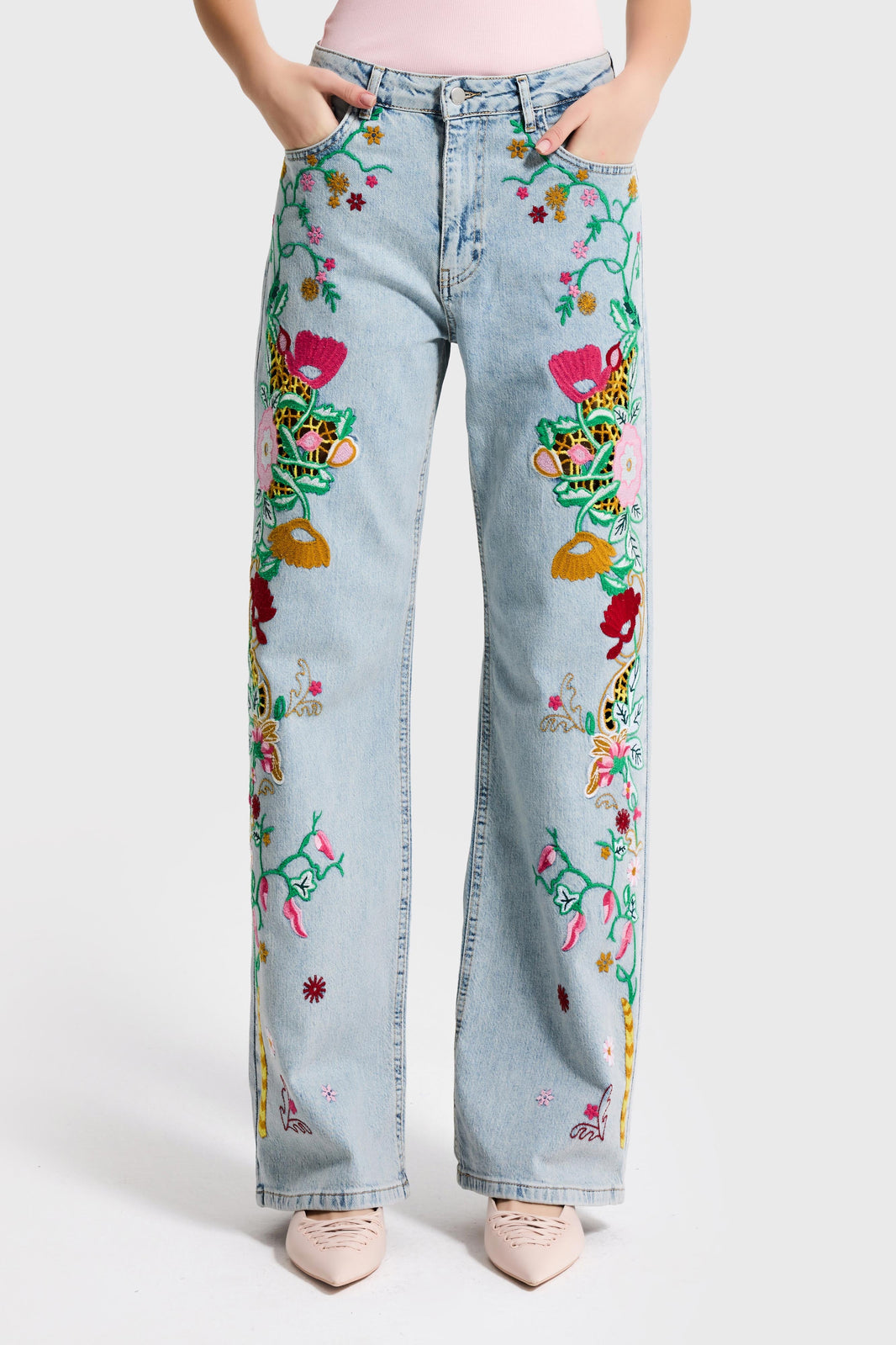 EMBROIDERY LOW RISE  JEANS