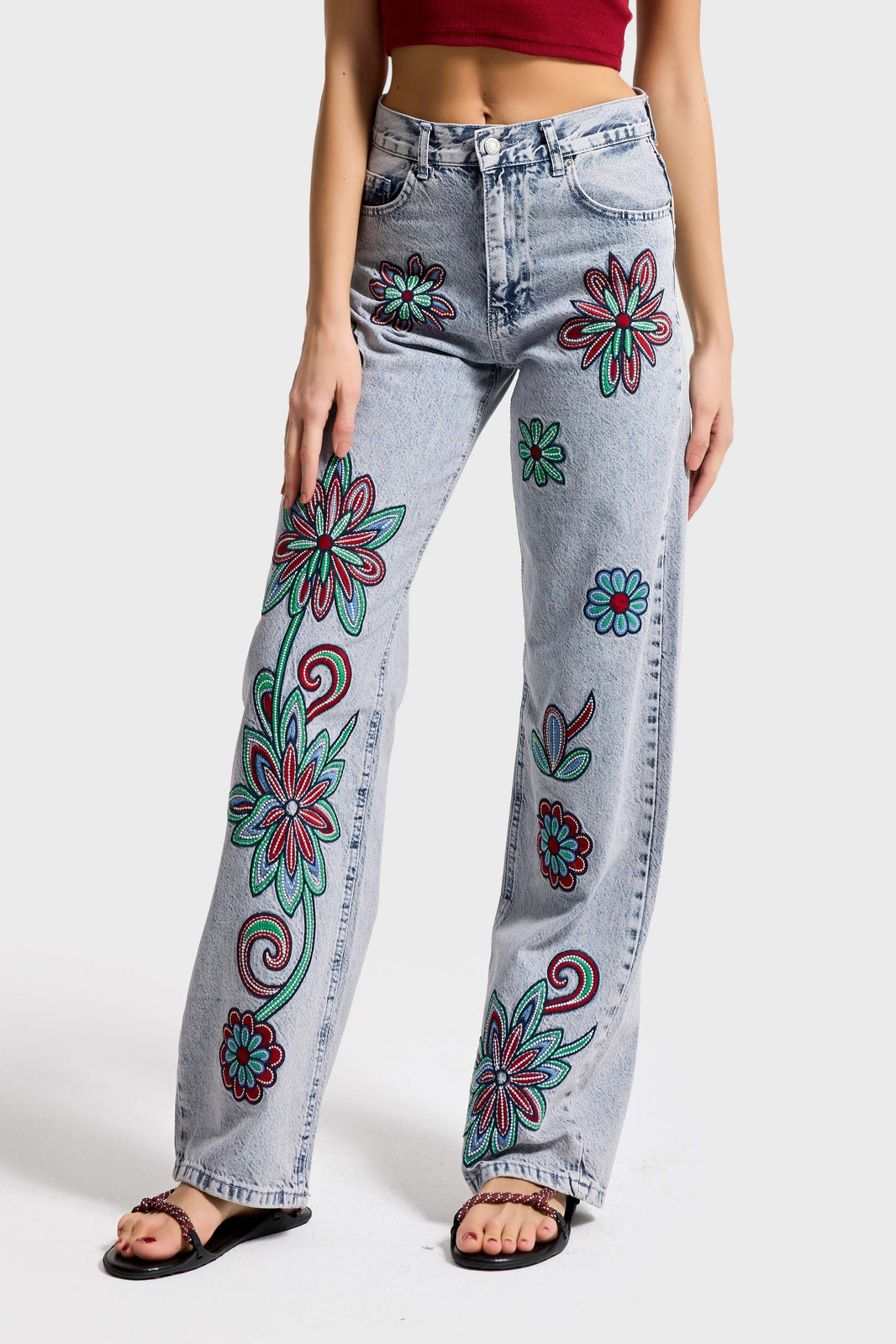 EMBROIDERY LOOSE MID RISE JEANS
